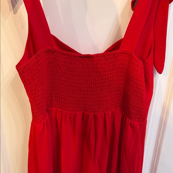 Elegant Red Tie-Waist Square Neck Maxi Dress - Picture 6 of 6